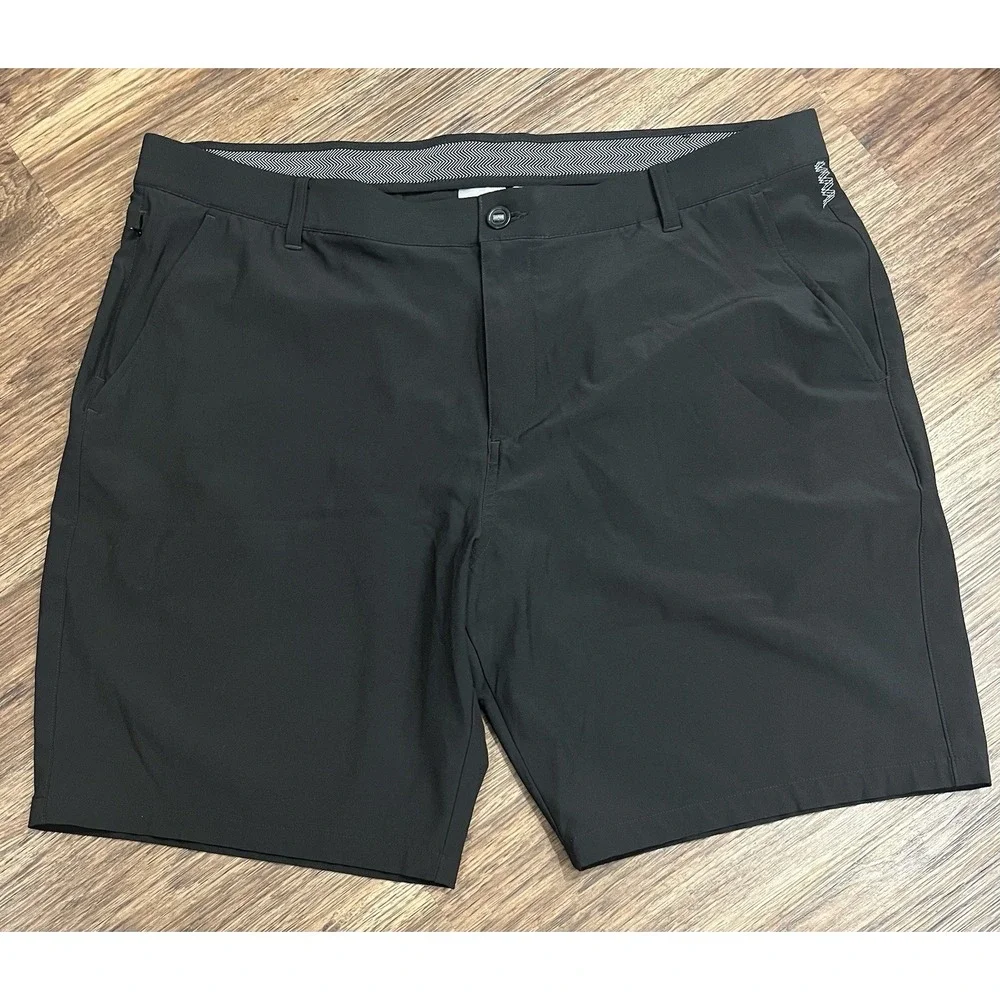 PUMA Men's Black Shorts Size 40 Athletic Training Casual Logo Performance
